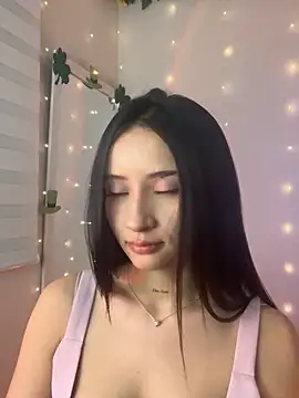 Snapshot of Angeeel_ chatting on March 21, 2025, 5:00 am Angeeel online show from March 21, 2025, 5:00 am