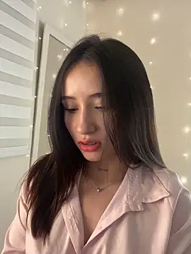 Snapshot of Angeeel_ chatting on March 14, 2025, 4:32 am Angeeel online show from March 14, 2025, 4:32 am