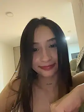 Snapshot of Angeeel_ chatting on January 21, 2025, 2:11 am Angeeel online show from January 21, 2025, 2:11 am