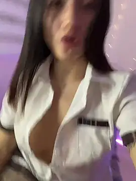 Snapshot of Angeeel_ chatting on March 22, 2025, 7:15 am Angeeel online show from March 22, 2025, 7:15 am