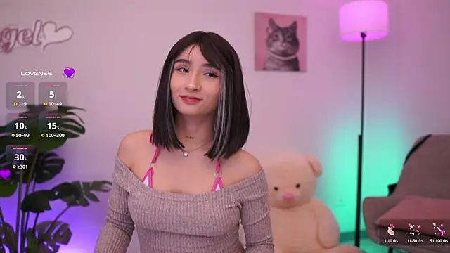 Snapshot of Angeeel_ chatting on October 12, 2025, 3:08 am Angeeel online show from October 12, 2025, 3:08 am