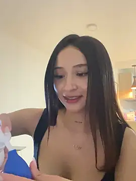 Snapshot of Angeeel_ chatting on January 22, 2025, 3:52 am Angeeel online show from January 22, 2025, 3:52 am