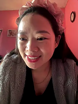 Hellen 111 online show from September 27, 2025, 7:36 am