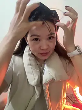 Hellen 111 online show from February 3, 2025, 3:53 am