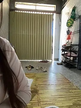 Hellen 111 online show from November 28, 2025, 3:39 am