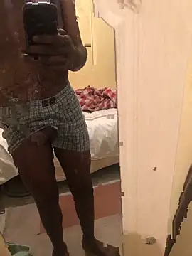 SmallGoodNut online show from November 15, 2025, 4:05 am