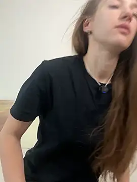 KateRedgar online show from February 3, 2026, 1:05 pm