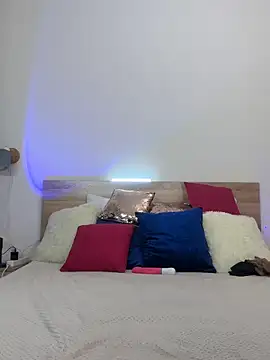 KateRedgar online show from February 17, 2026, 1:41 pm