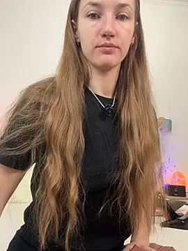 KateRedgar online show from February 2, 2026, 1:32 pm