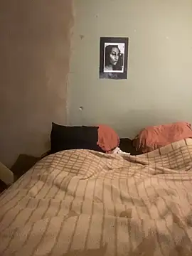 Moorella1 online show from December 23, 2025, 7:07 am