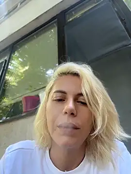 Snapshot of tanyagrey chatting on June 10, 2026, 6:14 am tanyagrey online show from June 10, 2026, 6:14 am