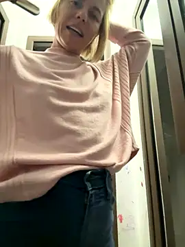 tanyagrey online show from October 20, 2025, 5:53 am