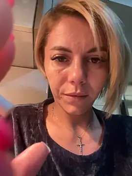 tanyagrey online show from October 14, 2025, 5:52 am