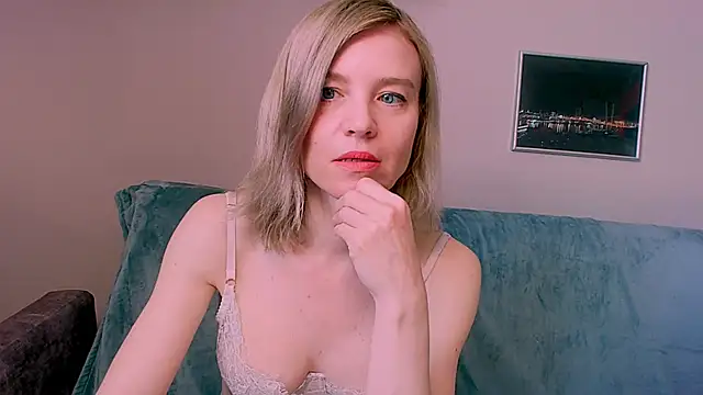 Eva vagner online show from April 18, 2026, 3:53 am