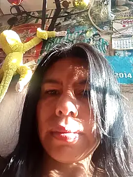 Alanagracia online show from December 19, 2025, 1:02 pm