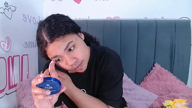 KittyBrookex online show from October 21, 2025, 1:32 pm