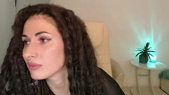 MaryMalory11 online show from February 16, 2025, 3:59 pm