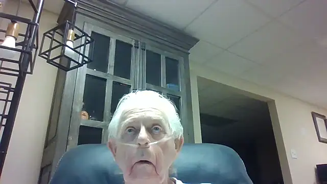 bootlegmanz online show from April 18, 2026, 7:29 pm