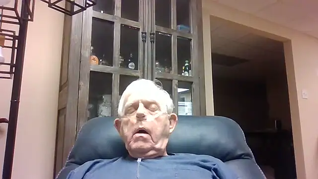 Snapshot of bootlegmanz chatting on July 8, 2026, 2:51 pm bootlegmanz online show from July 8, 2026, 2:51 pm
