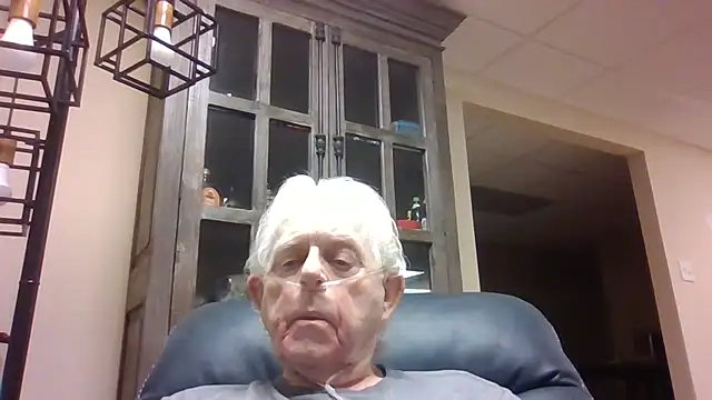 bootlegmanz online show from April 17, 2026, 4:21 pm