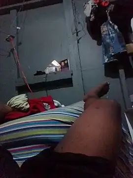 Algenis1232 online show from October 25, 2025, 5:13 pm