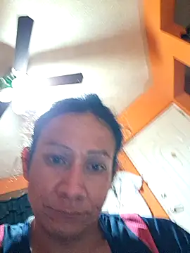 miicheele32 online show from October 23, 2025, 10:36 am