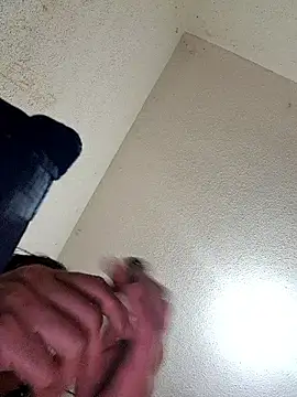 miicheele32 online show from January 5, 2026, 6:33 pm