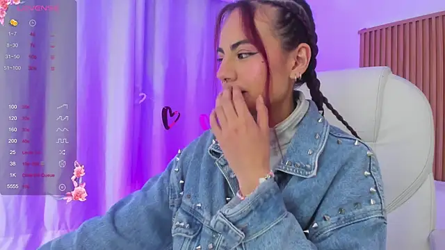 Snapshot of sophiecherry_ chatting on February 22, 2025, 5:55 am sophiecherry online show from February 22, 2025, 5:55 am