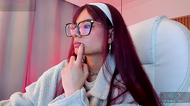 Snapshot of sophiecherry_ chatting on November 24, 2025, 10:21 pm sophiecherry online show from November 24, 2025, 10:21 pm