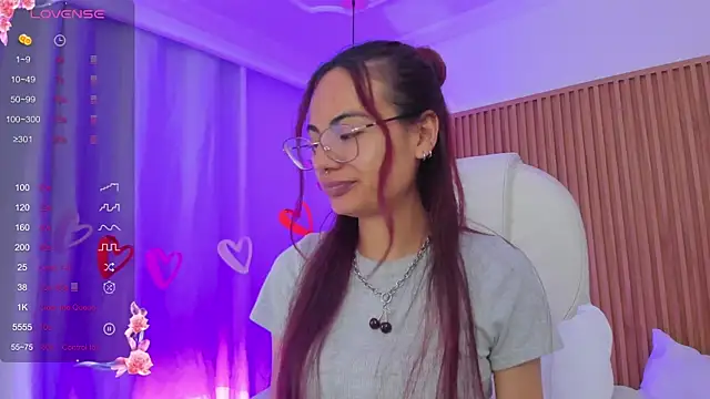 Snapshot of sophiecherry_ chatting on March 10, 2025, 5:54 am sophiecherry online show from March 10, 2025, 5:54 am