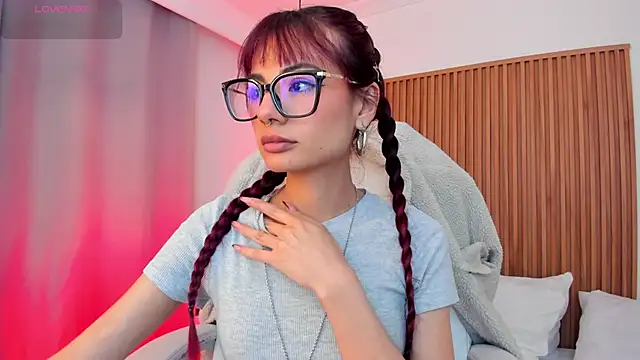 Snapshot of sophiecherry_ chatting on November 20, 2025, 9:36 pm sophiecherry online show from November 20, 2025, 9:36 pm