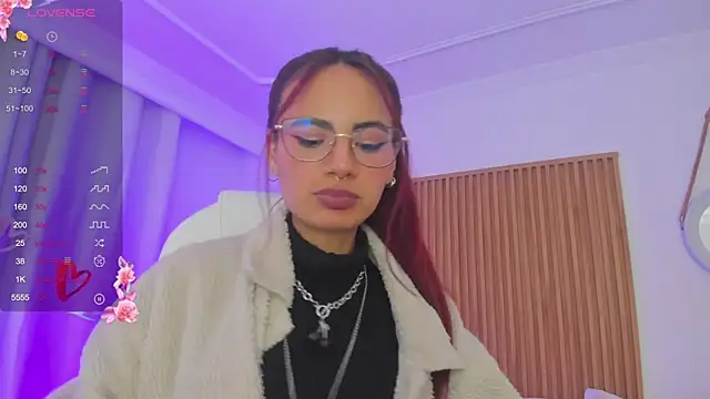 Snapshot of sophiecherry_ chatting on February 21, 2025, 5:13 am sophiecherry online show from February 21, 2025, 5:13 am