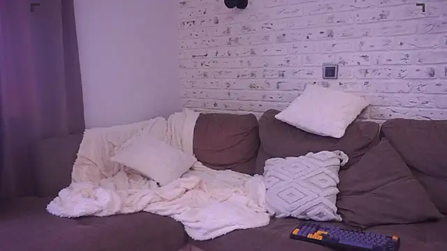 Snapshot of Charming_Daphny chatting on March 20, 2025, 9:59 am Charming Daphny online show from March 20, 2025, 9:59 am