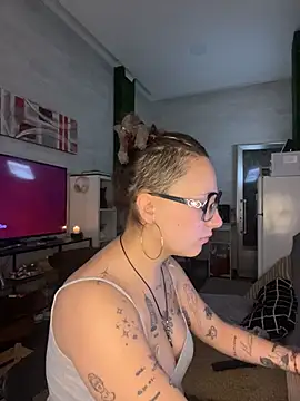 Hawitxui online show from November 30, 2025, 8:15 am