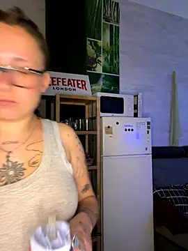 Hawitxui online show from October 19, 2025, 7:55 am