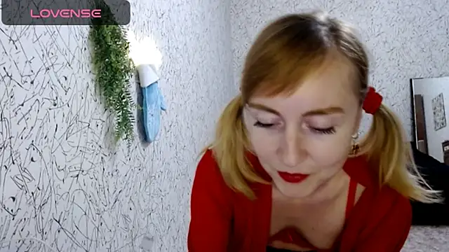 Athena Richards online show from September 29, 2025, 2:23 pm