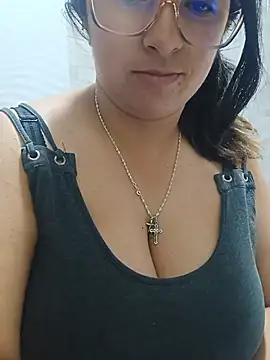 Snapshot of _Angelinaandrade_ chatting on June 13, 2026, 1:25 am Angelinaandrade online show from June 13, 2026, 1:25 am