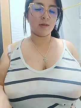 Snapshot of _Angelinaandrade_ chatting on July 9, 2026, 1:17 am Angelinaandrade online show from July 9, 2026, 1:17 am