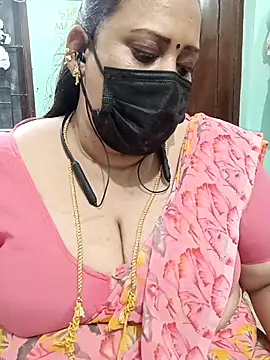 Snapshot of ashikaa_r chatting on April 25, 2026, 5:54 pm ashikaa r online show from April 25, 2026, 5:54 pm