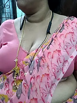 Snapshot of ashikaa_r chatting on May 3, 2026, 8:34 pm ashikaa r online show from May 3, 2026, 8:34 pm