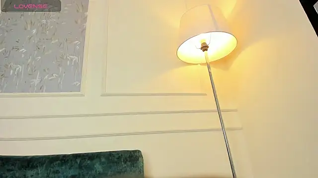 Snapshot of Lucian_Davi chatting on March 12, 2025, 6:40 am Lucian Davi online show from March 12, 2025, 6:40 am