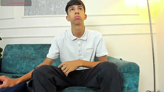 Snapshot of Lucian_Davi chatting on March 15, 2025, 12:13 pm Lucian Davi online show from March 15, 2025, 12:13 pm