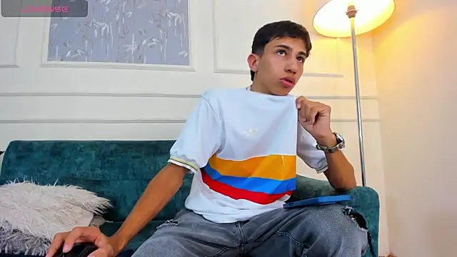 Snapshot of Lucian_Davi chatting on October 11, 2025, 4:19 pm Lucian Davi online show from October 11, 2025, 4:19 pm