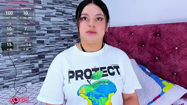 skyhotgirll online show from February 26, 2025, 5:53 pm