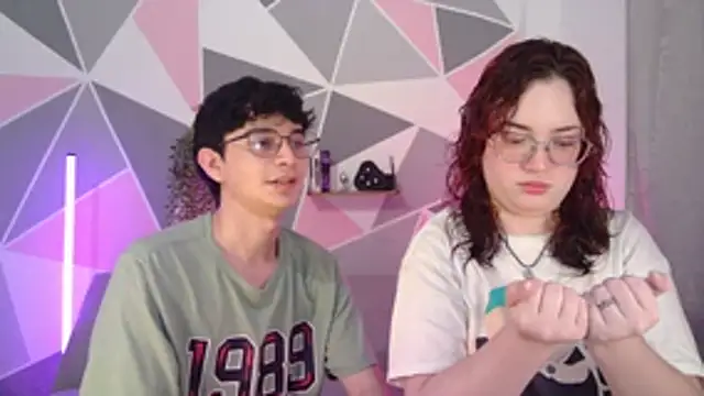 AndrewAnndCherry online show from November 29, 2025, 12:33 am