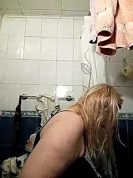 HelenaGlossX online show from February 20, 2025, 1:25 am