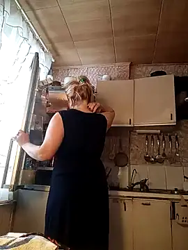 HelenaGlossX online show from January 29, 2025, 5:09 am