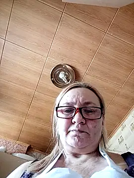 HelenaGlossX online show from March 7, 2025, 8:02 am