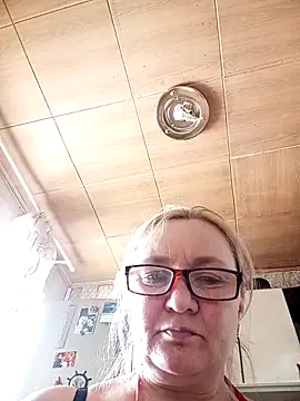 HelenaGlossX online show from February 24, 2025, 8:27 am