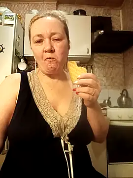 HelenaGlossX online show from March 13, 2025, 1:43 am